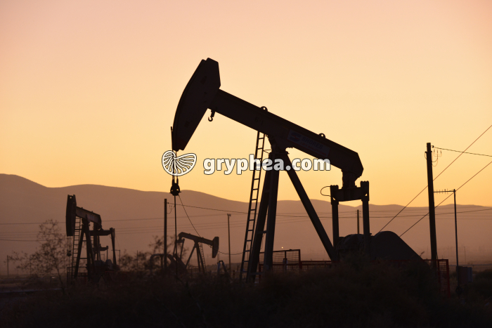 Extraction du pétrole - cheval - gryphea.com